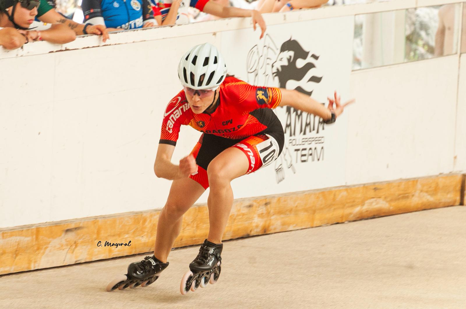 Adriana Cantillo representando al CPV Zaragoza en el Campeonato de España de Patinaje de Velocidad